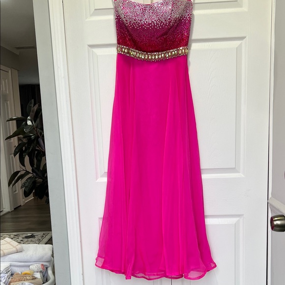 Sherri Hill Dresses & Skirts - Sherri Hill Strapless Pink and Gold Dress